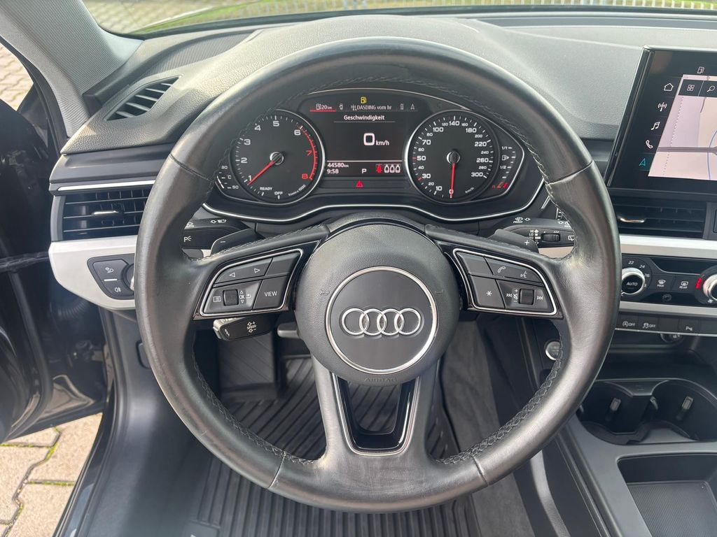 Audi A4 2022 г. Чёрный, пробег 44300 км