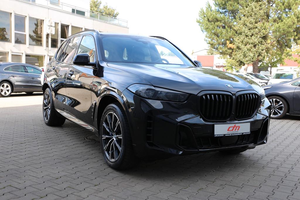 BMW X5 2024 г. Чёрный, пробег 52073 км