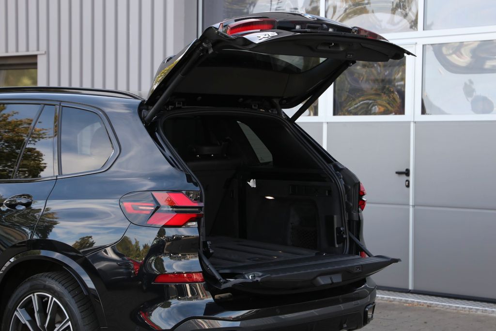 BMW X5 2024 г. Чёрный, пробег 52073 км