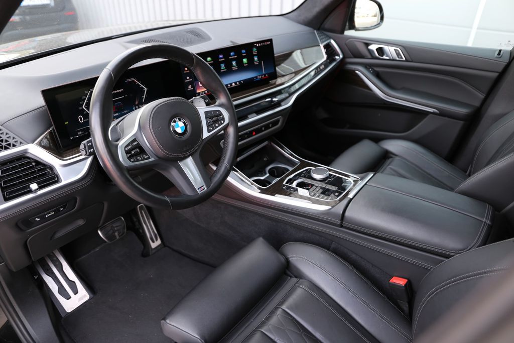 BMW X5 2024 г. Чёрный, пробег 52073 км