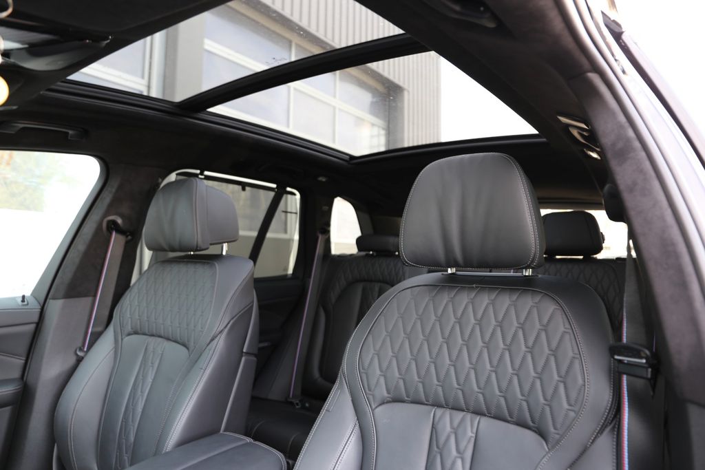 BMW X5 2024 г. Чёрный, пробег 52073 км