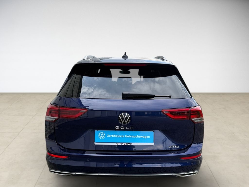 Volkswagen Golf 2023 г. Синий, пробег 43877 км