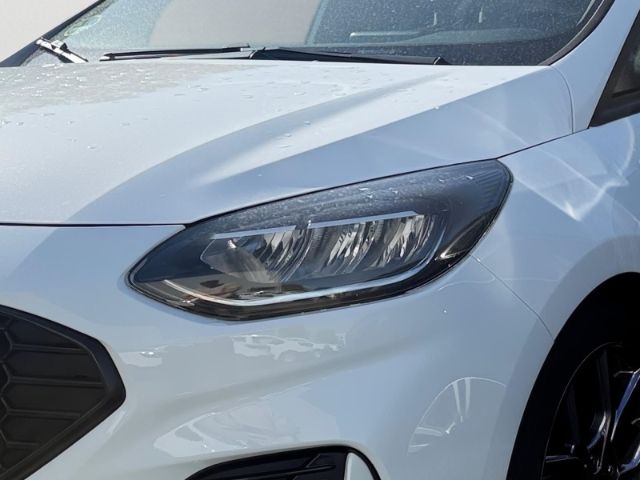 Ford Fiesta 2022 г. Белый, пробег 58870 км