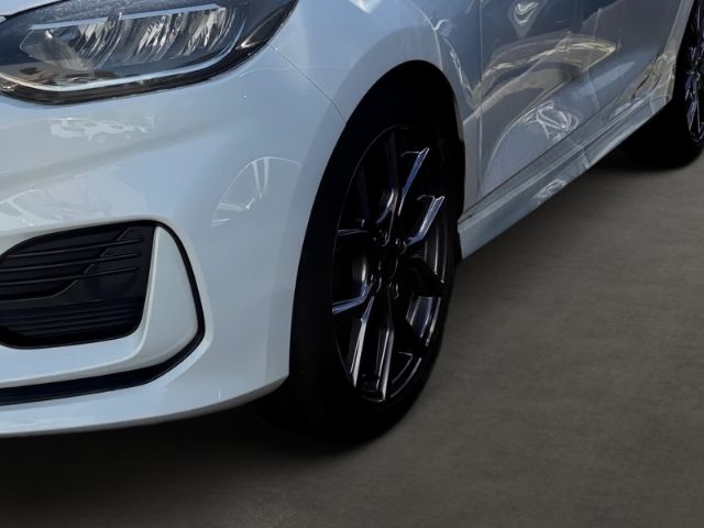 Ford Fiesta 2022 г. Белый, пробег 58870 км