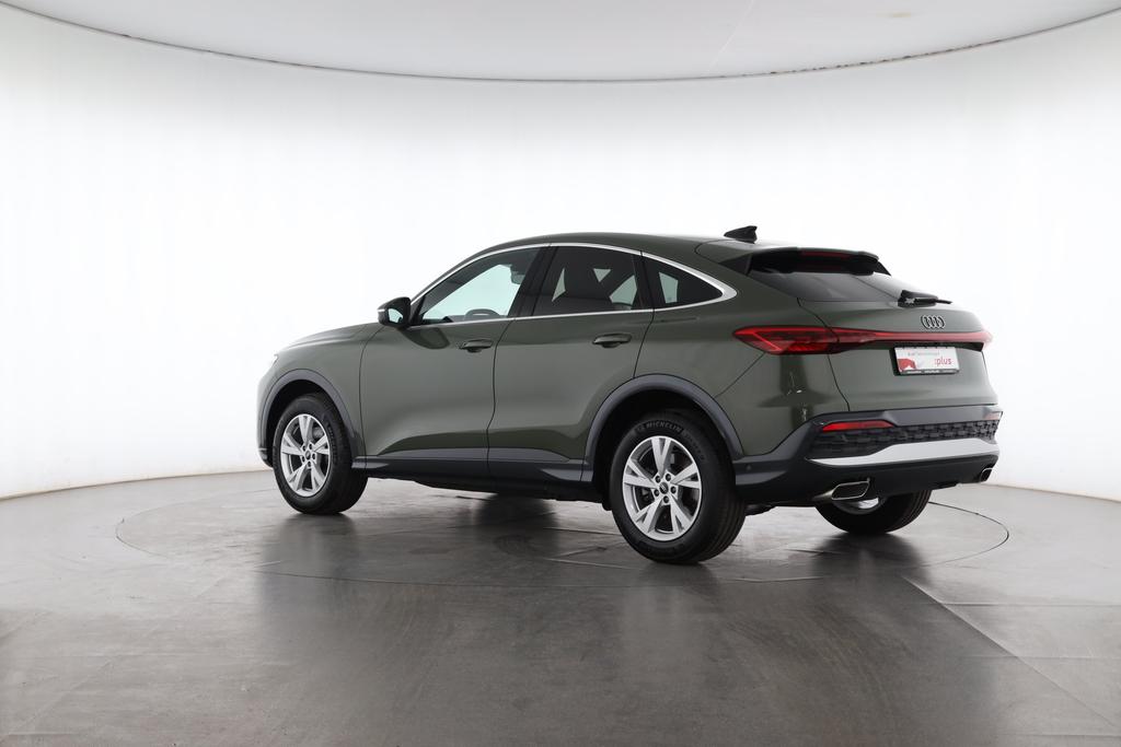Audi Q5 2025 г. Зелёный, пробег 7195 км