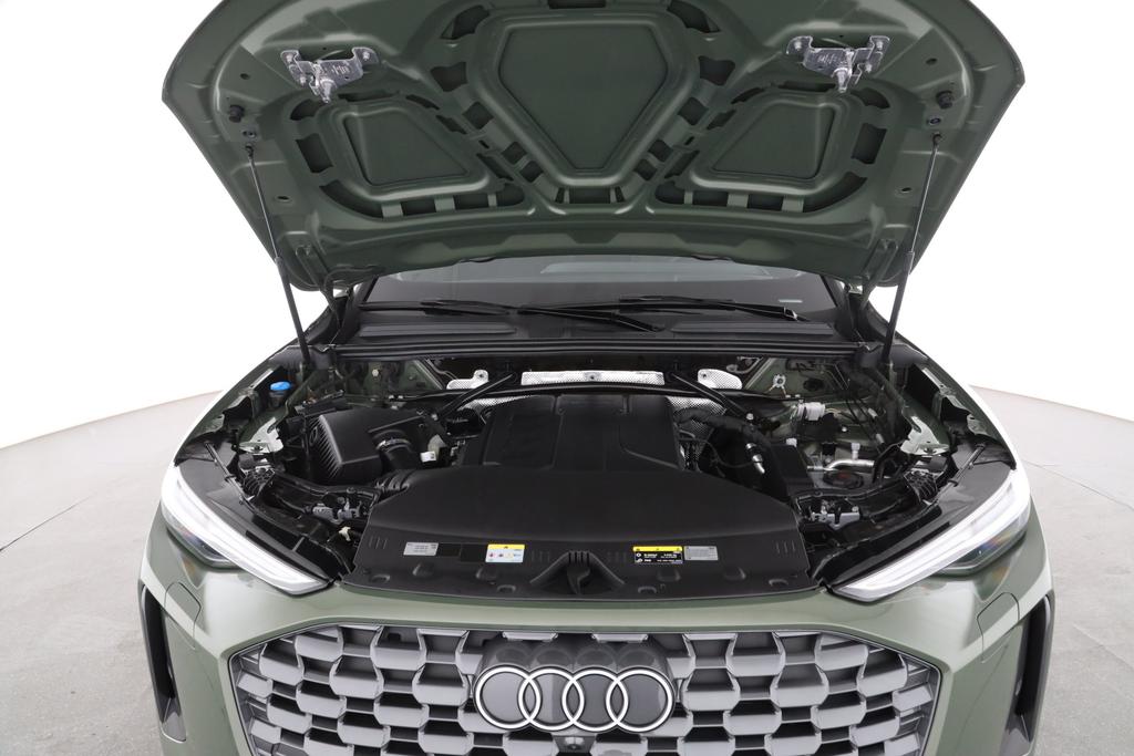 Audi Q5 2025 г. Зелёный, пробег 7195 км