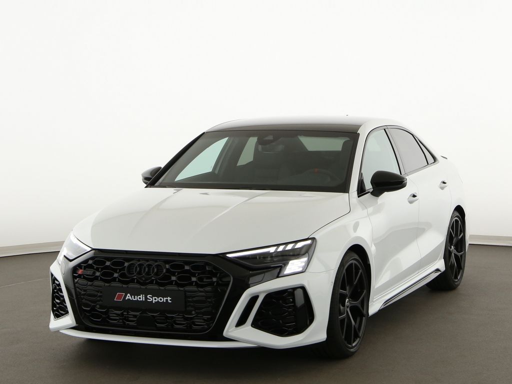 Audi RS3 2023 г. Белый, пробег 22180 км
