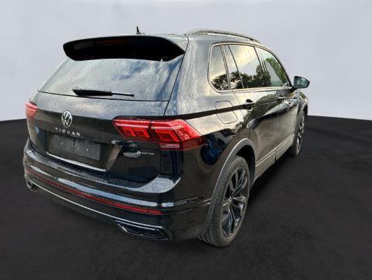 Volkswagen Tiguan 2022 г. Чёрный, пробег 34850 км