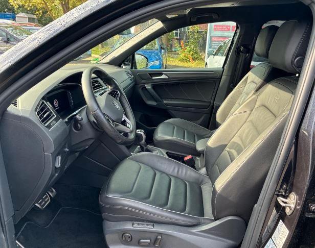 Volkswagen Tiguan 2022 г. Чёрный, пробег 34850 км