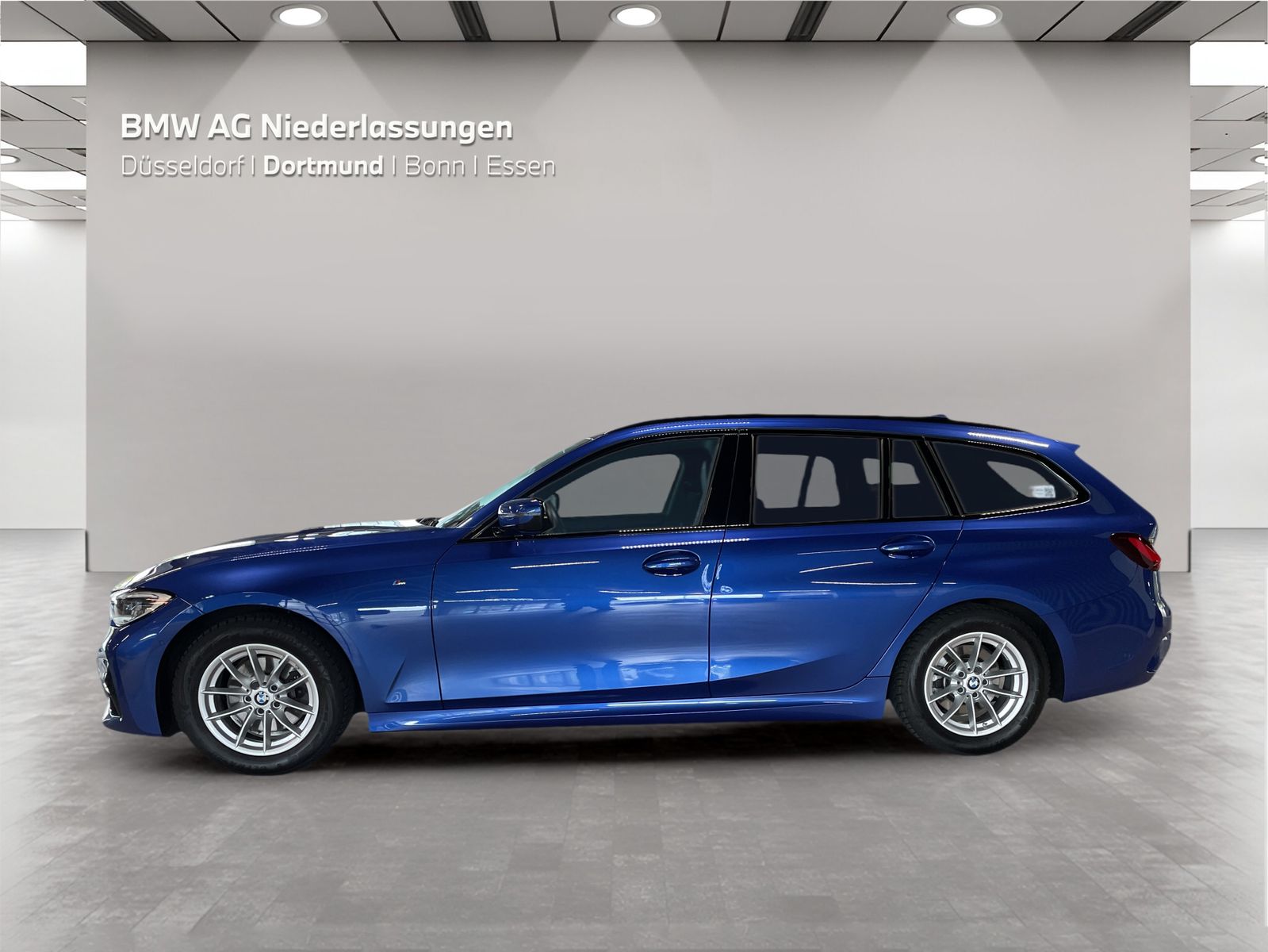 BMW 320 2022 г. Синий, пробег 50287 км