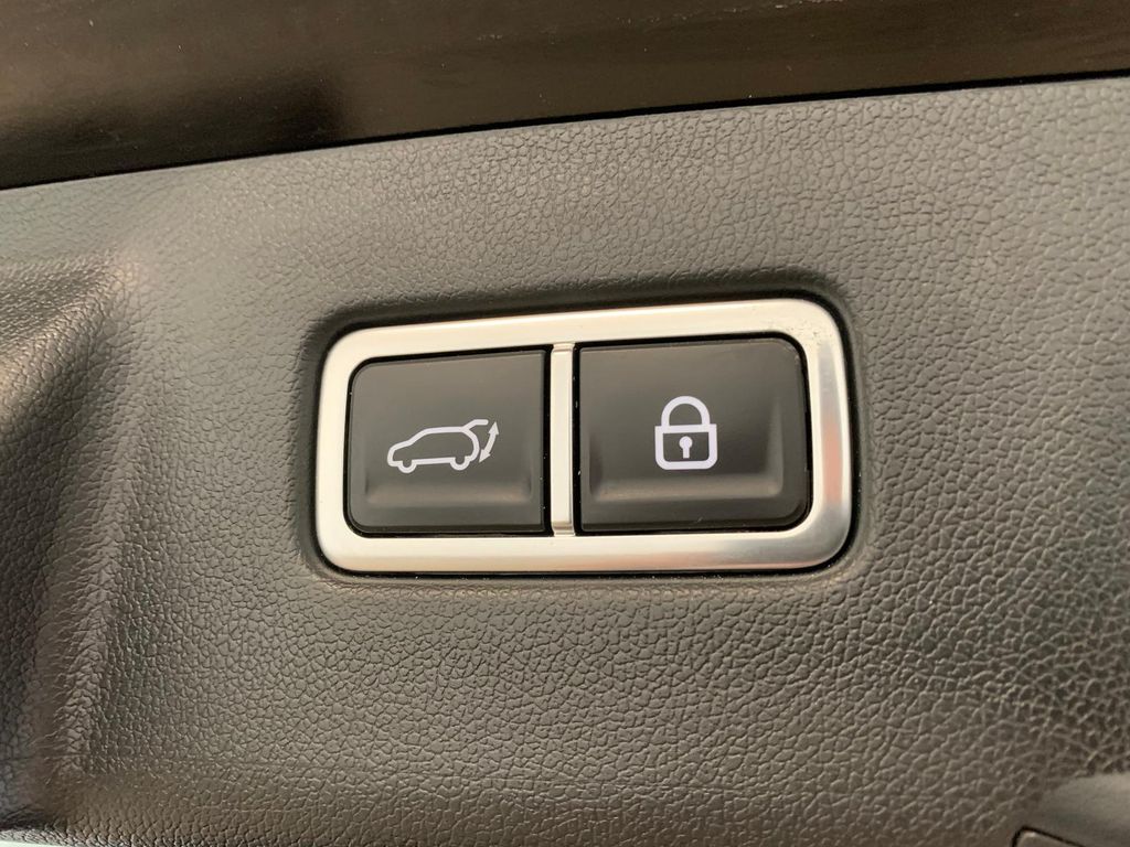 Kia Sorento 2021 г. Чёрный, пробег 50000 км