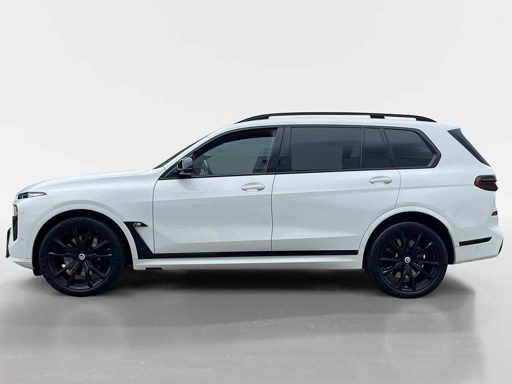 BMW X7 M60 2023 г. Белый, пробег 47000 км