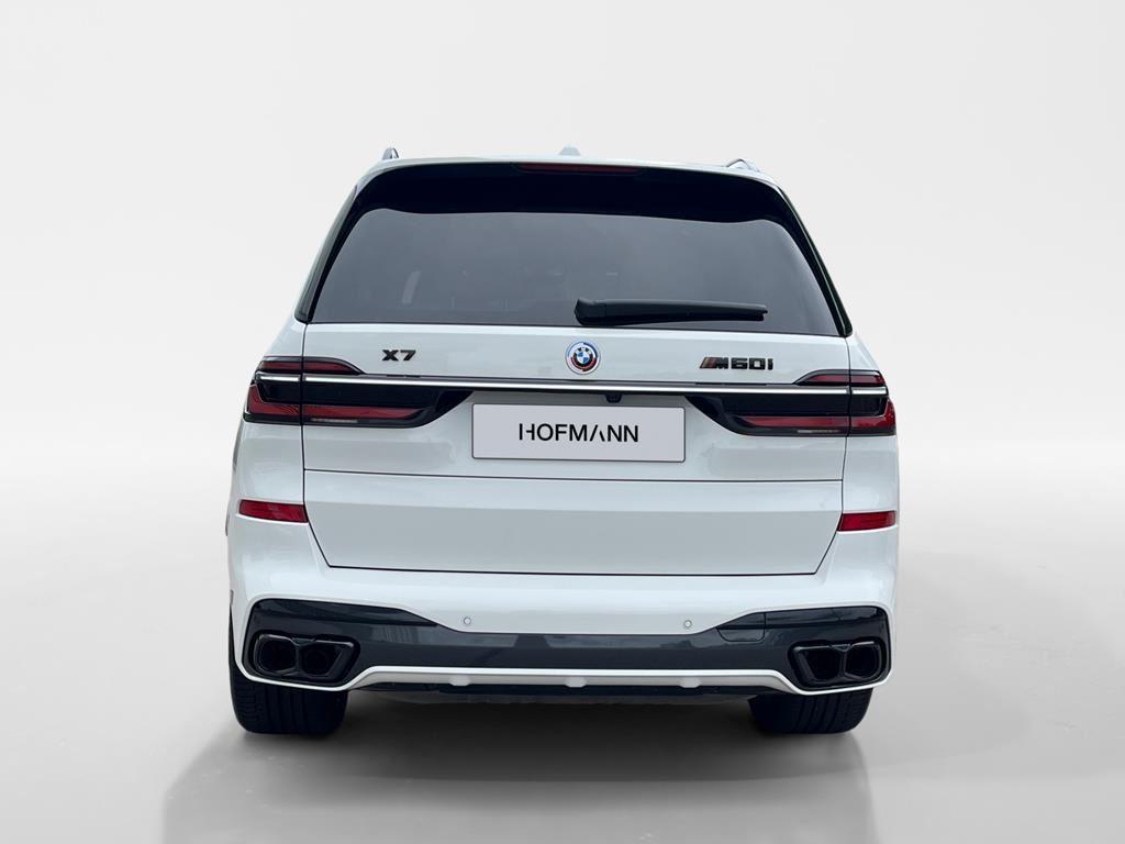 BMW X7 M60 2023 г. Белый, пробег 47000 км