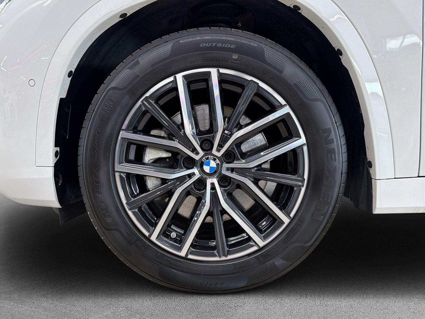 BMW X1 2025 г. Белый, пробег 9071 км