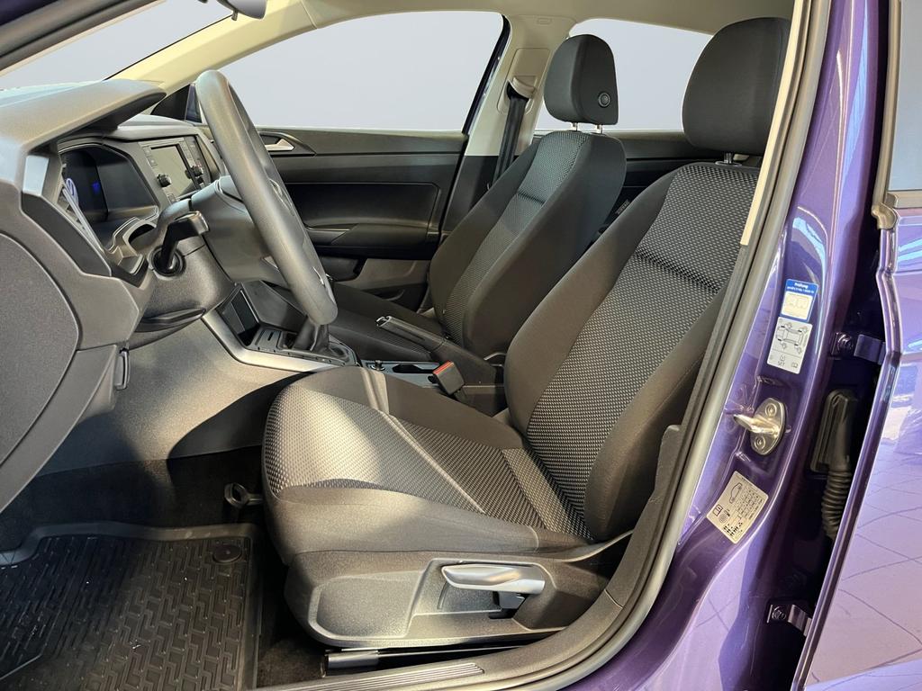 Volkswagen Polo 2022 г. Фиолетовый, пробег 49691 км