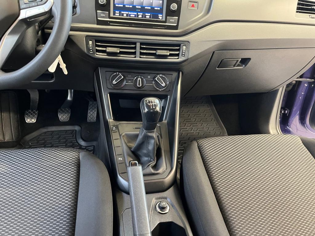 Volkswagen Polo 2022 г. Фиолетовый, пробег 49691 км