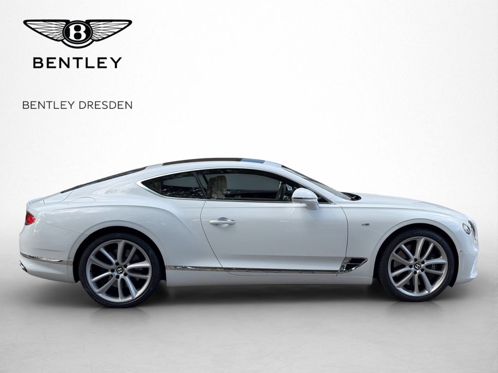 Bentley Continental GT 2022 г. Белый, пробег 54900 км