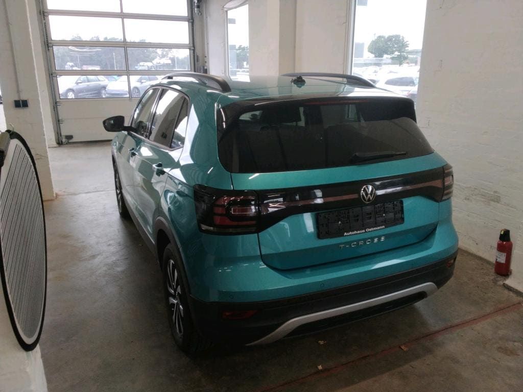 Volkswagen T-Cross 2023 г. Зелёный, пробег 32478 км