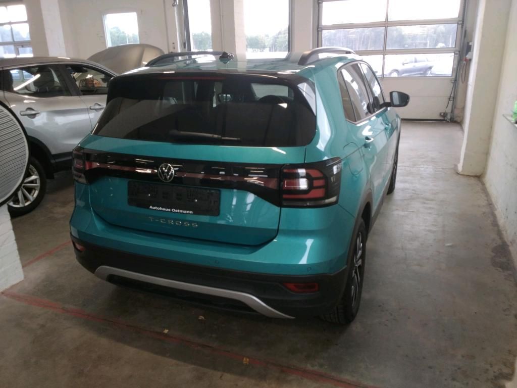 Volkswagen T-Cross 2023 г. Зелёный, пробег 32478 км