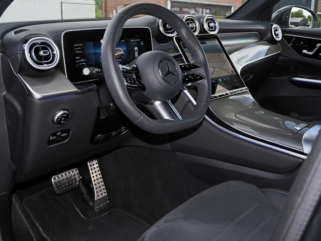 Mercedes-Benz GLC 300 2025 г. Серый, пробег 13126 км