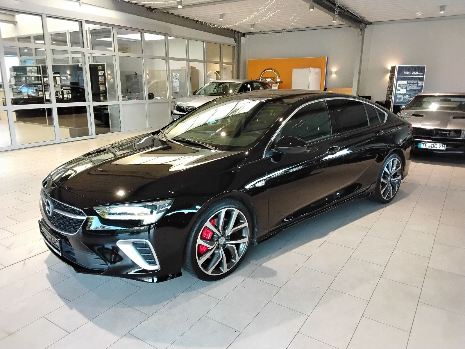 Opel Insignia 2022 г. Чёрный, пробег 35000 км