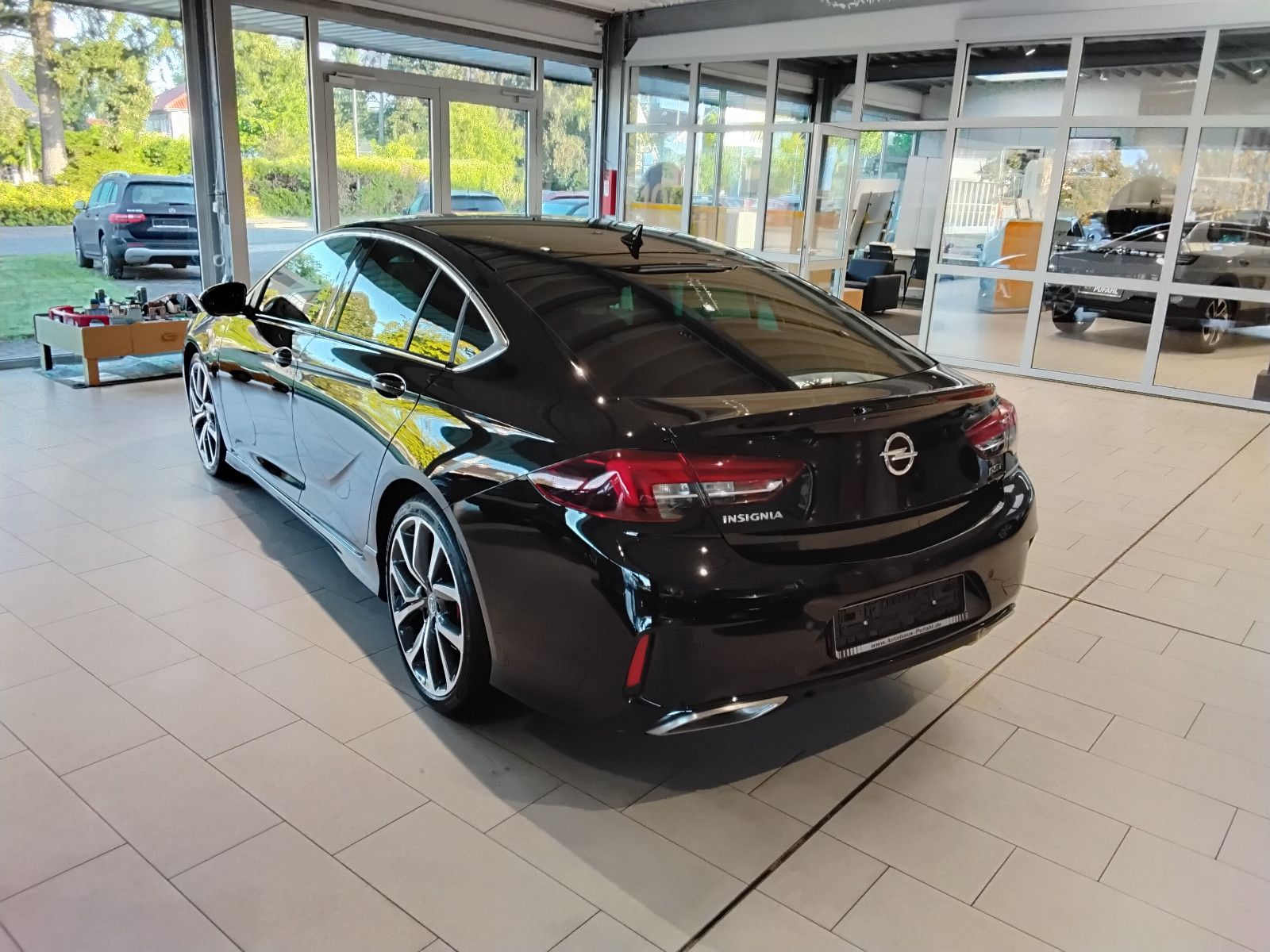 Opel Insignia 2022 г. Чёрный, пробег 35000 км