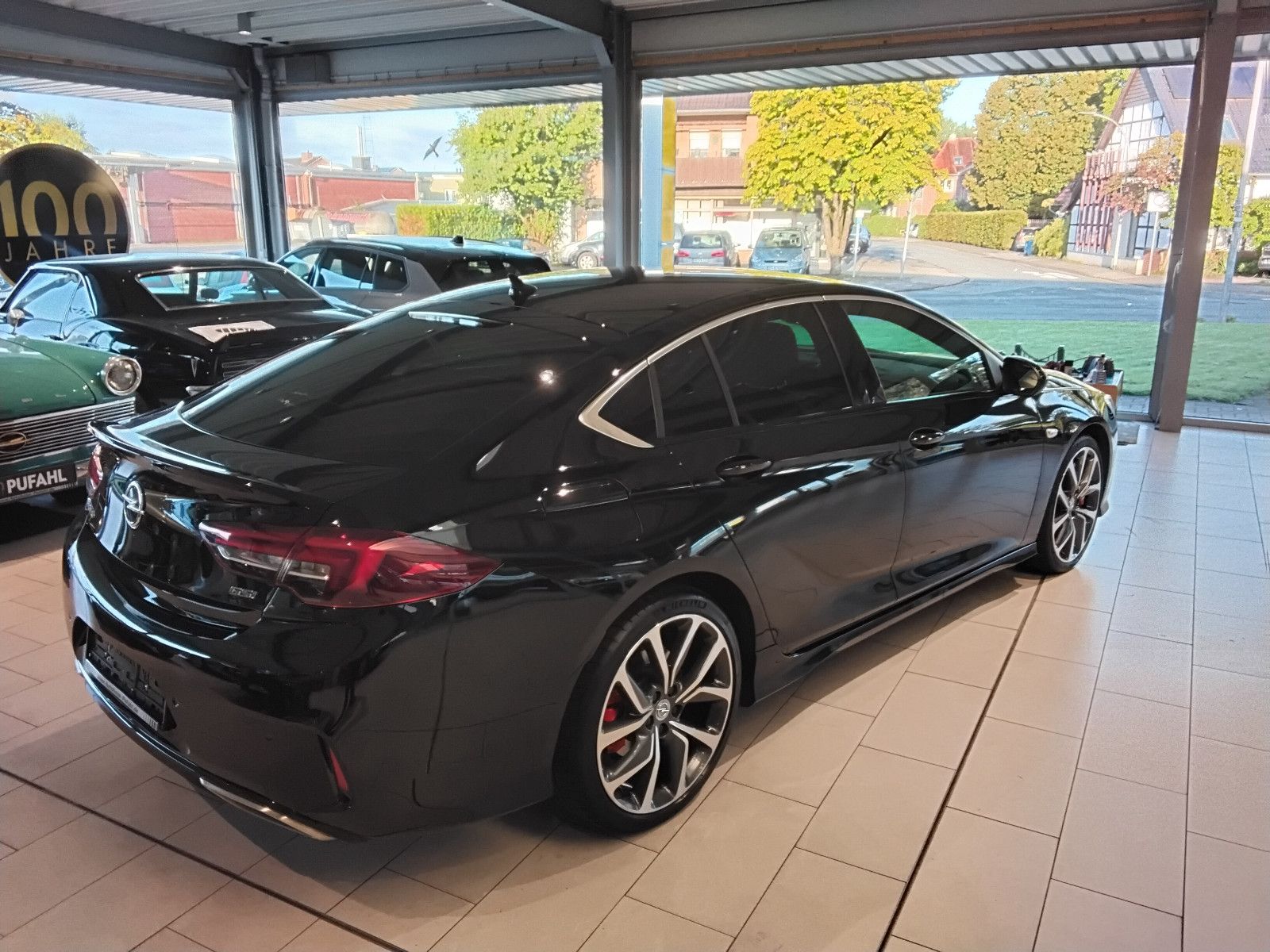 Opel Insignia 2022 г. Чёрный, пробег 35000 км