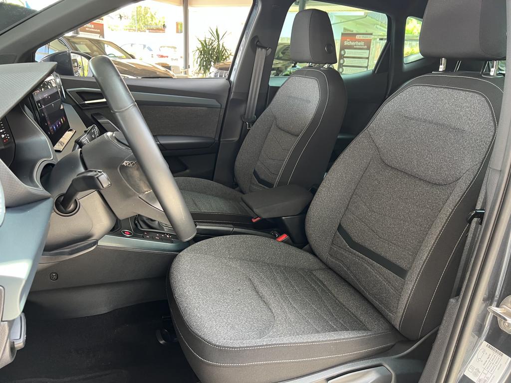 SEAT Arona 2024 г. Серый, пробег 52627 км
