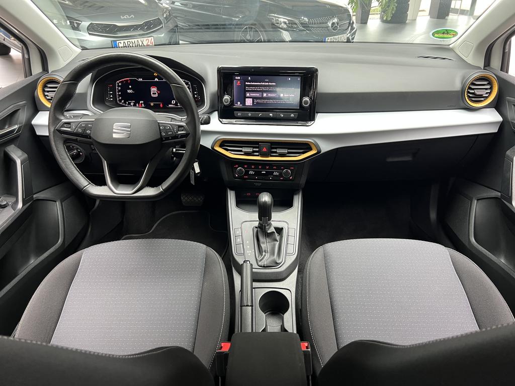 SEAT Ibiza 2023 г. Белый, пробег 50615 км