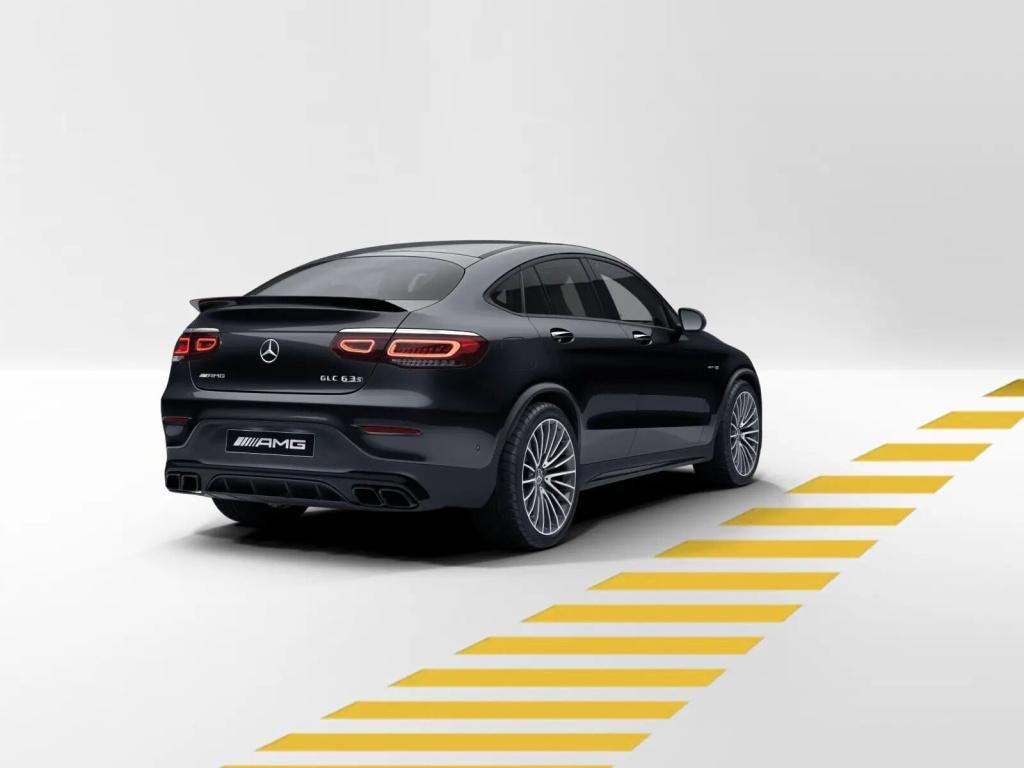 Mercedes-Benz GLC 63 AMG 2023 г. Чёрный, пробег 30885 км