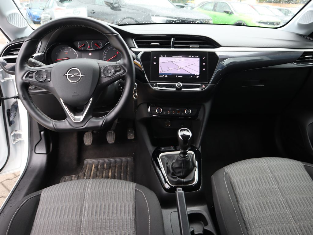 Opel Corsa 2022 г. Белый, пробег 33641 км