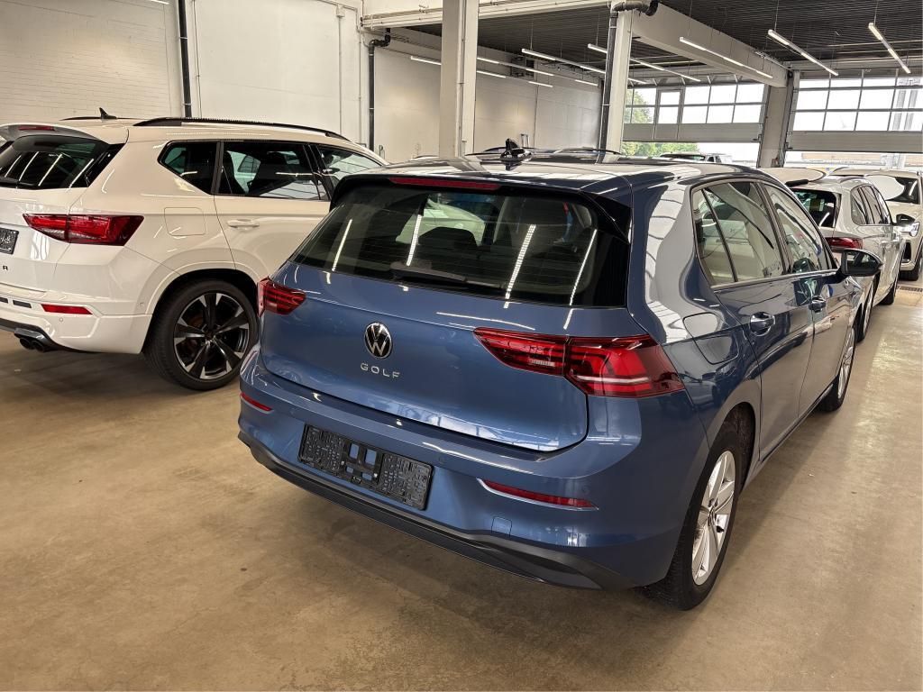 Volkswagen Golf 2024 г. Синий, пробег 53620 км