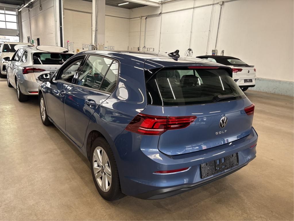 Volkswagen Golf 2024 г. Синий, пробег 53620 км
