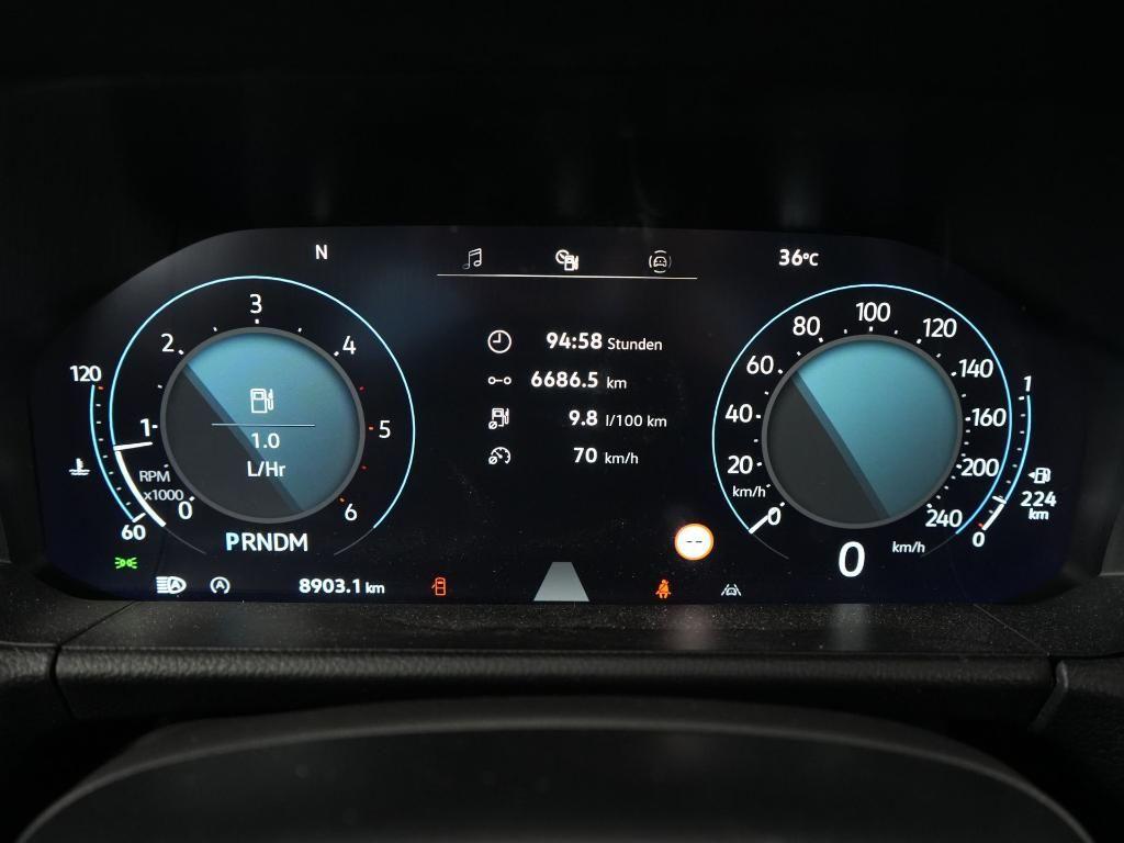 Volkswagen Amarok 2026 г. Чёрный, пробег 9201 км