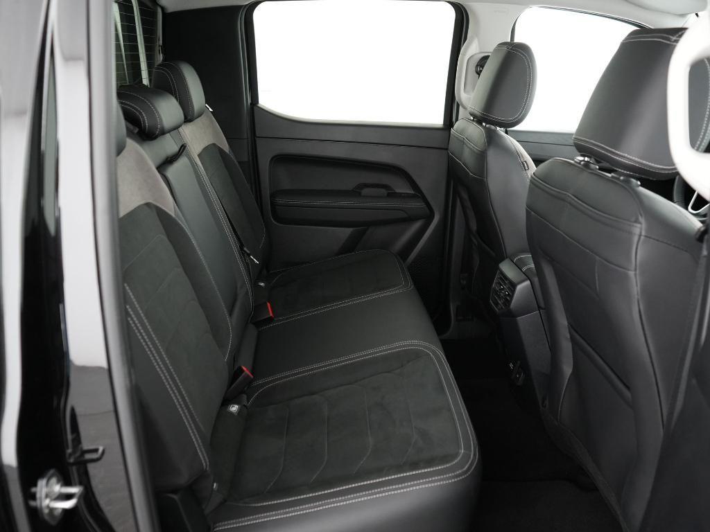Volkswagen Amarok 2026 г. Чёрный, пробег 9201 км