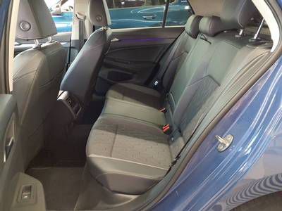 Volkswagen Golf 2025 г. Синий, пробег 25998 км
