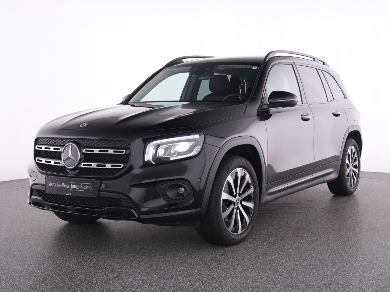 Mercedes-Benz GLB 200 2023 г. Чёрный, пробег 59974 км