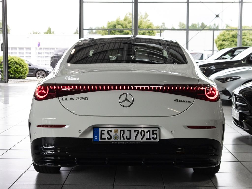 Mercedes-Benz CLA 220 2026 г. Белый, пробег 3500 км