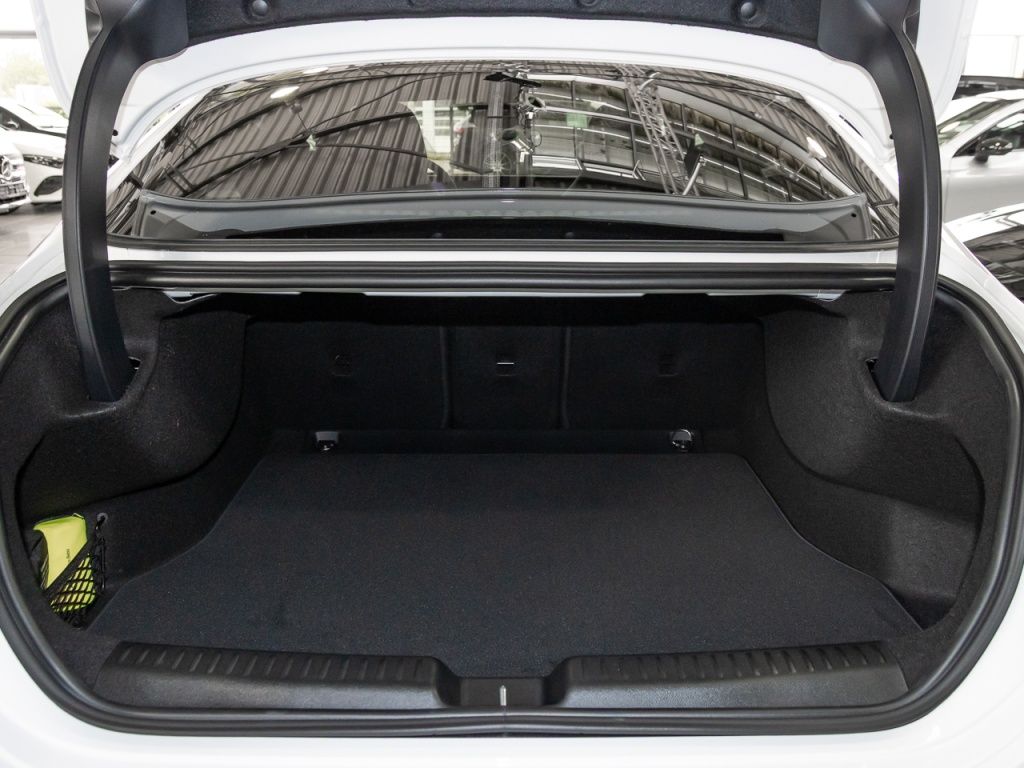 Mercedes-Benz CLA 220 2026 г. Белый, пробег 3500 км