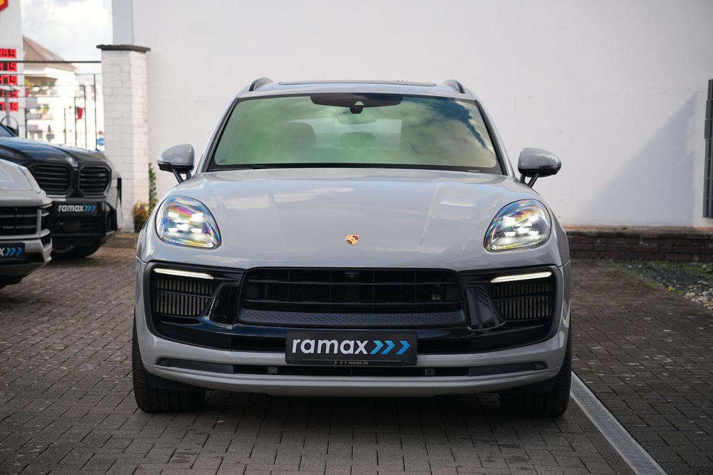 Porsche Macan 2023 г. Серый, пробег 41850 км