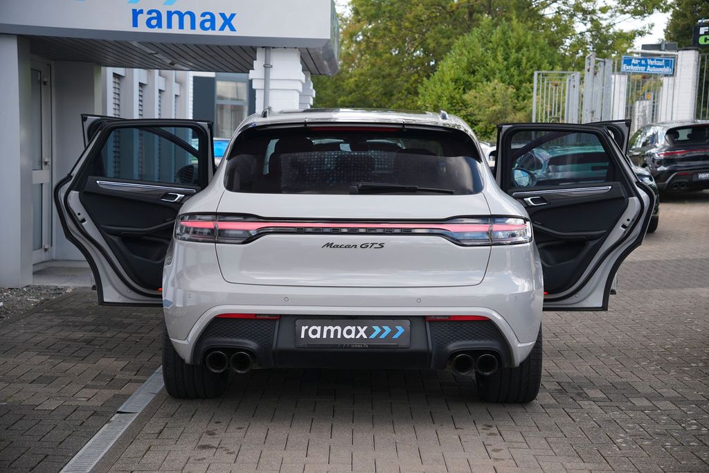Porsche Macan 2023 г. Серый, пробег 41850 км