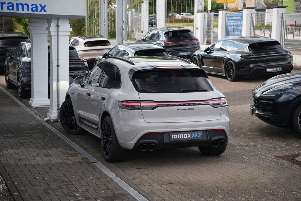 Porsche Macan 2023 г. Серый, пробег 41850 км