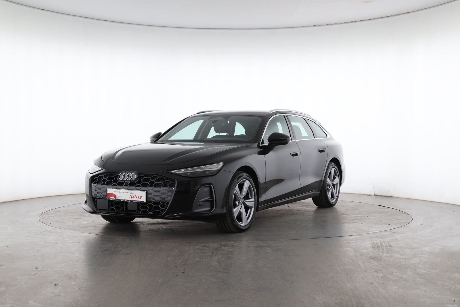Audi A6 2025 г. Чёрный, пробег 25977 км