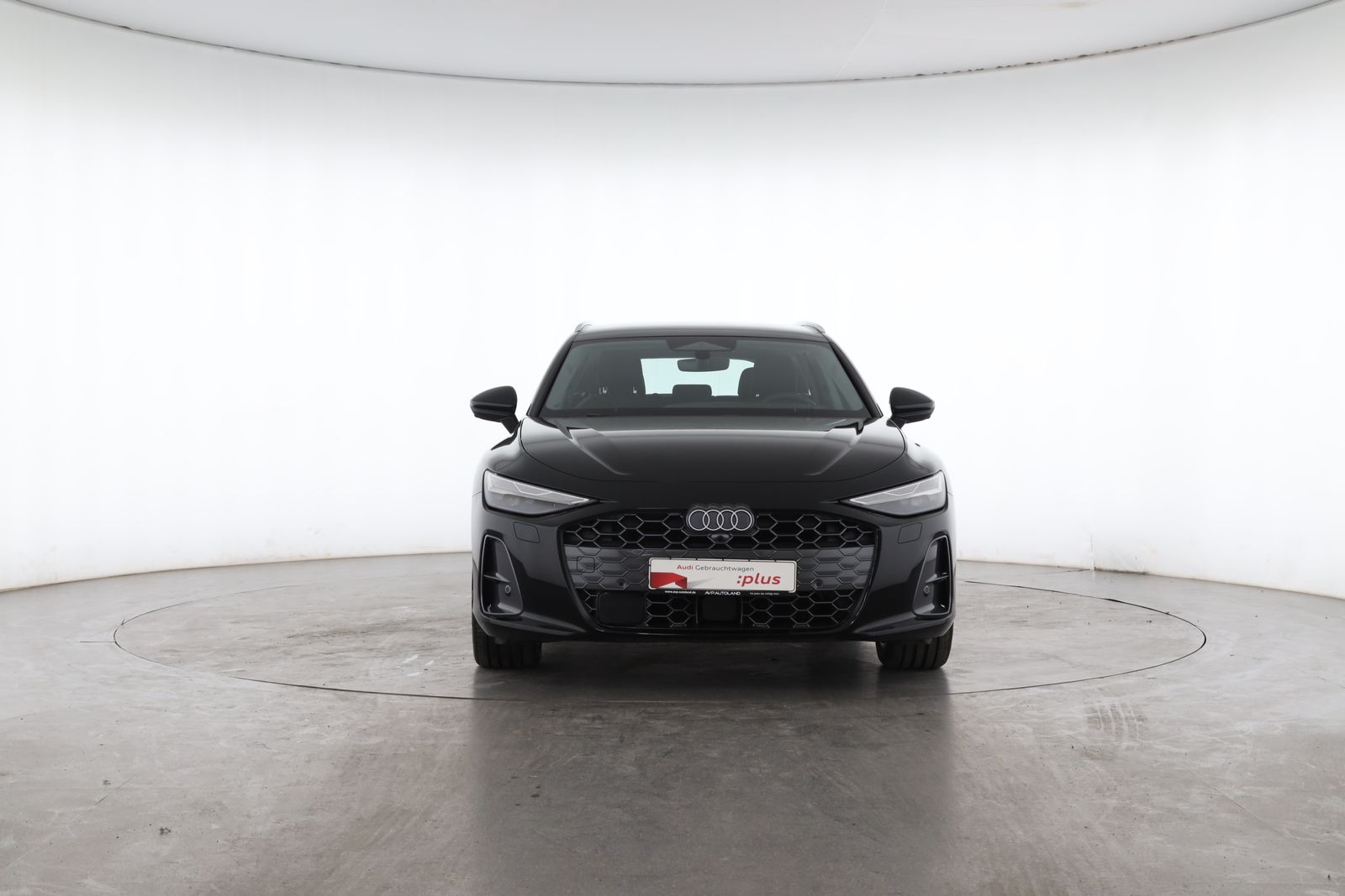 Audi A6 2025 г. Чёрный, пробег 25977 км