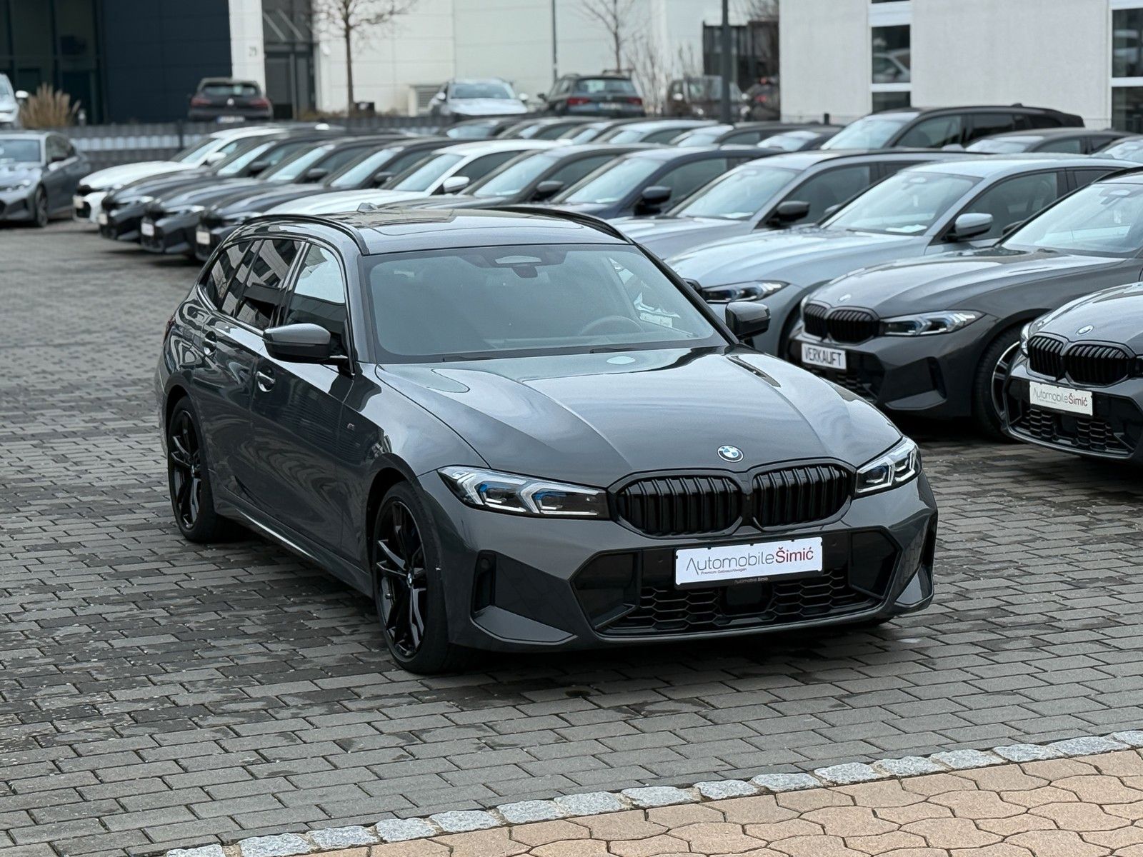 BMW 320 2024 г. Серый, пробег 46100 км