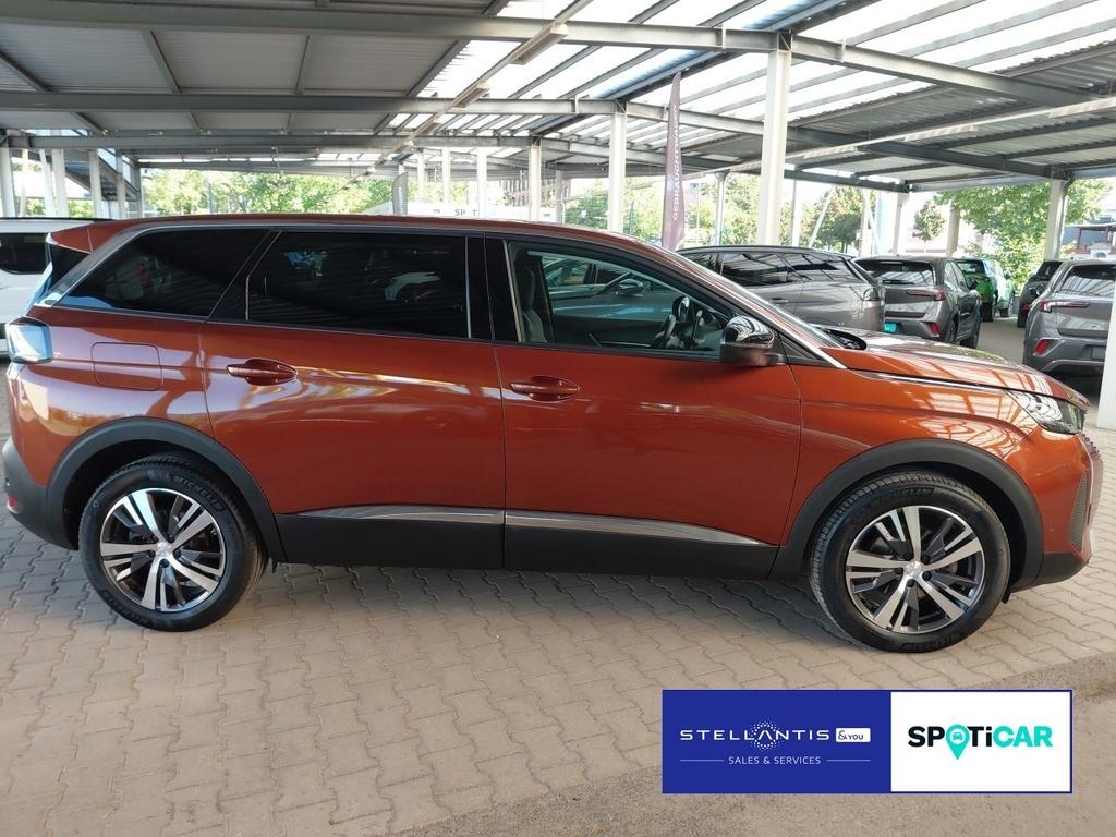 Peugeot 5008 2022 г. Коричневый, пробег 51538 км