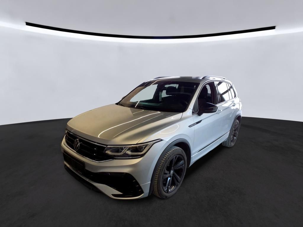 Volkswagen Tiguan 2022 г. Серебристый, пробег 42174 км