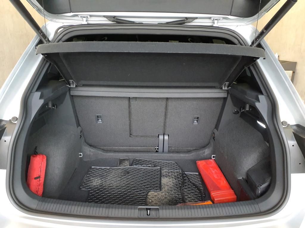 Volkswagen Tiguan 2022 г. Серебристый, пробег 42174 км
