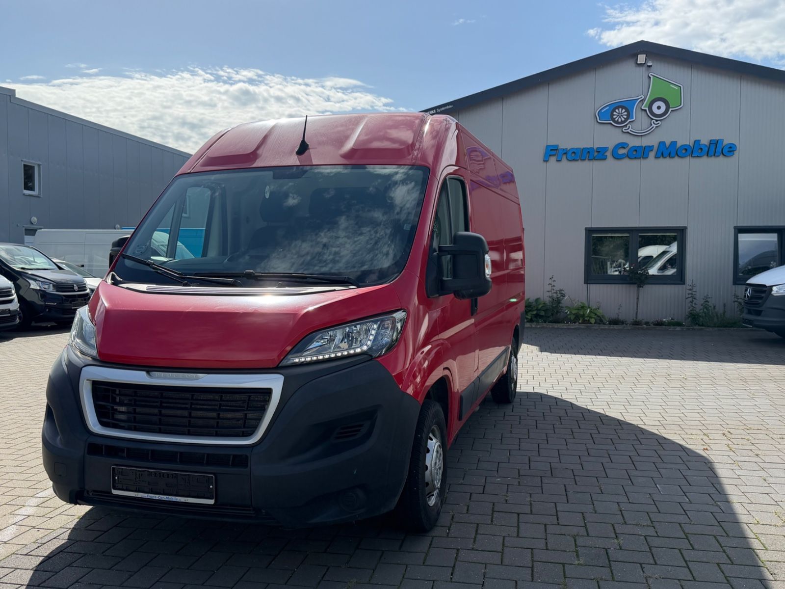 Peugeot BOXER 2021 г. Красный, пробег 43958 км