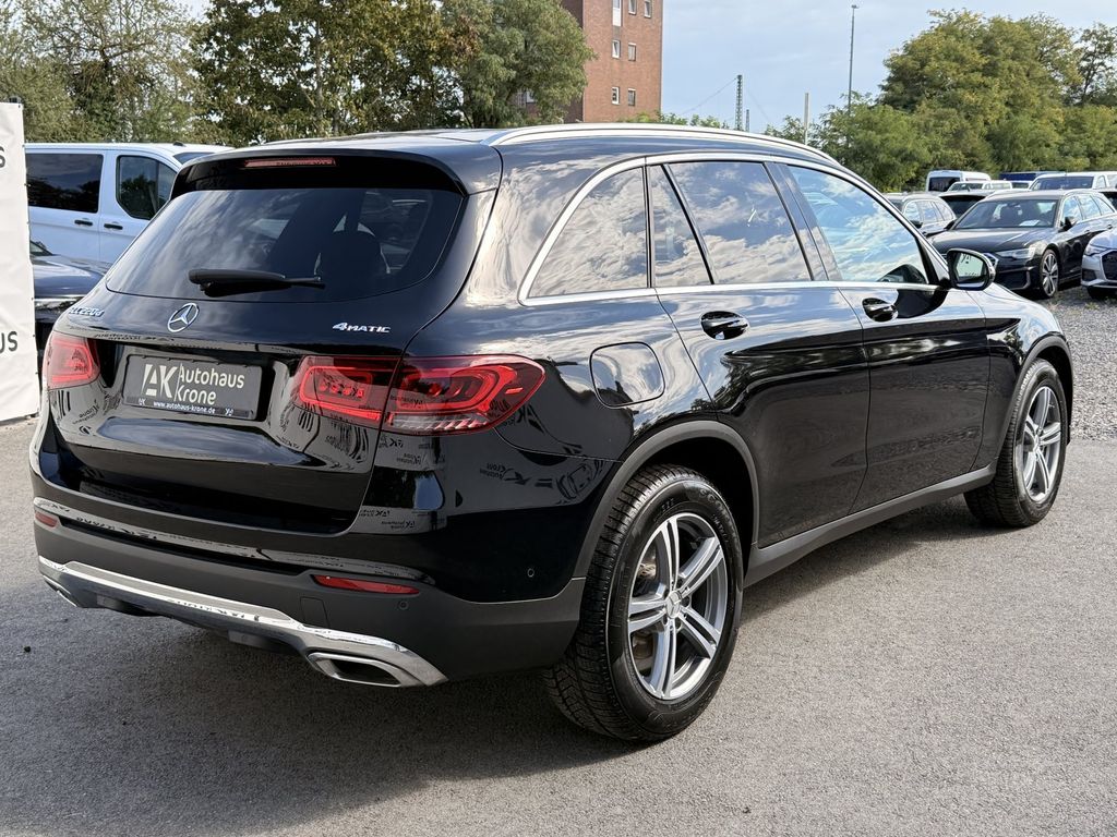 Mercedes-Benz GLC 220 2022 г. Чёрный, пробег 55000 км